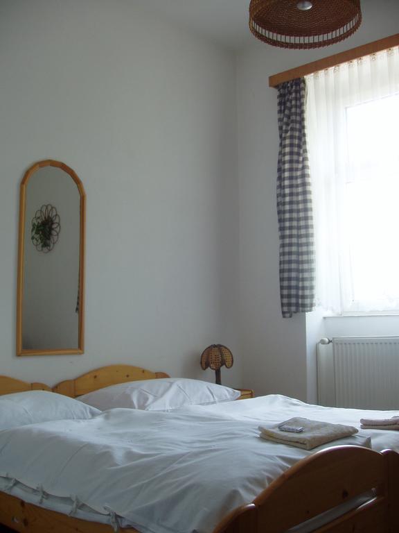 Hotel Filippi Zdirec nad Doubravkou Екстер'єр фото